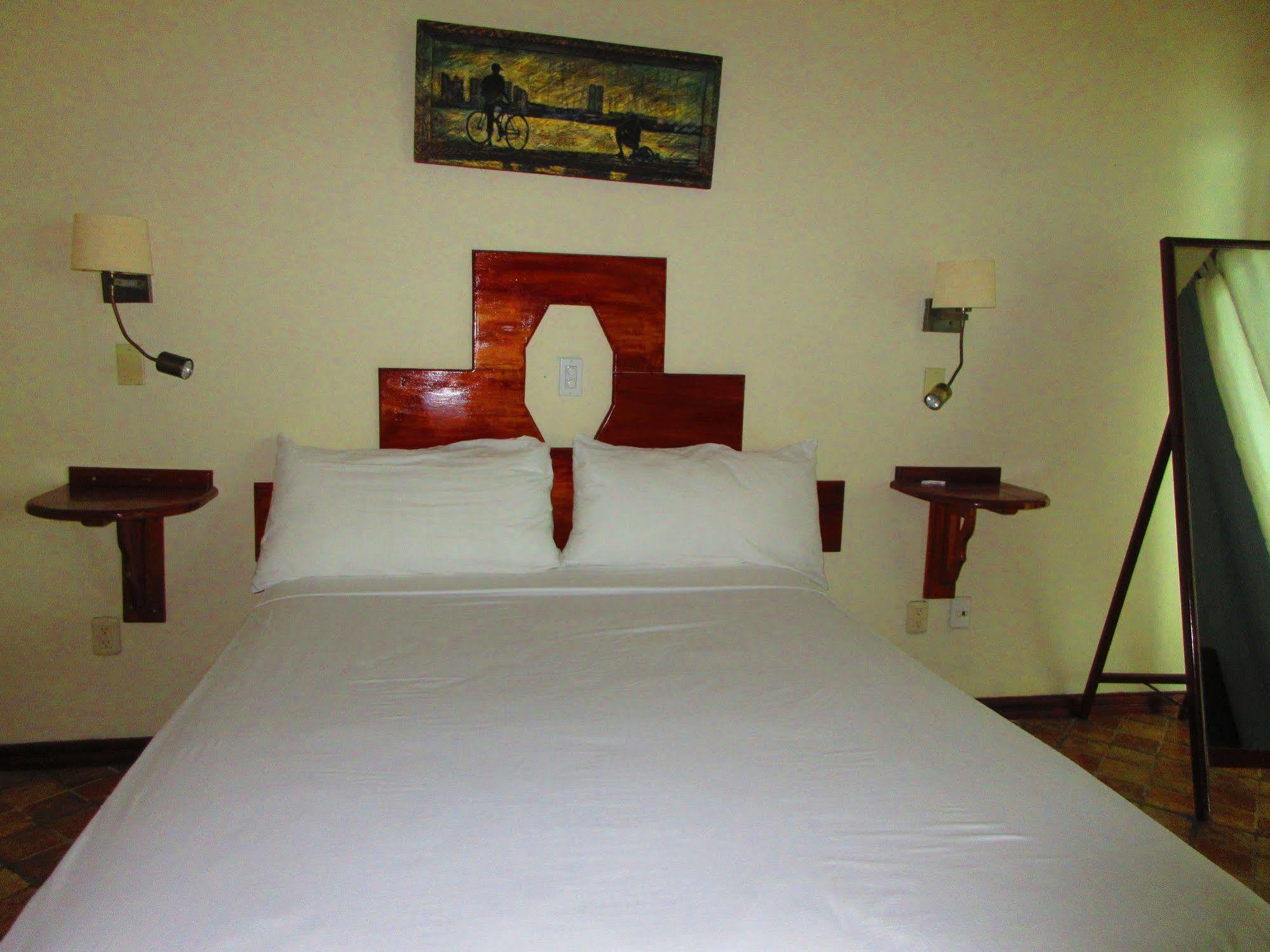 Los Balcones Over The Sea Hotel Bocas del Toro Exterior foto