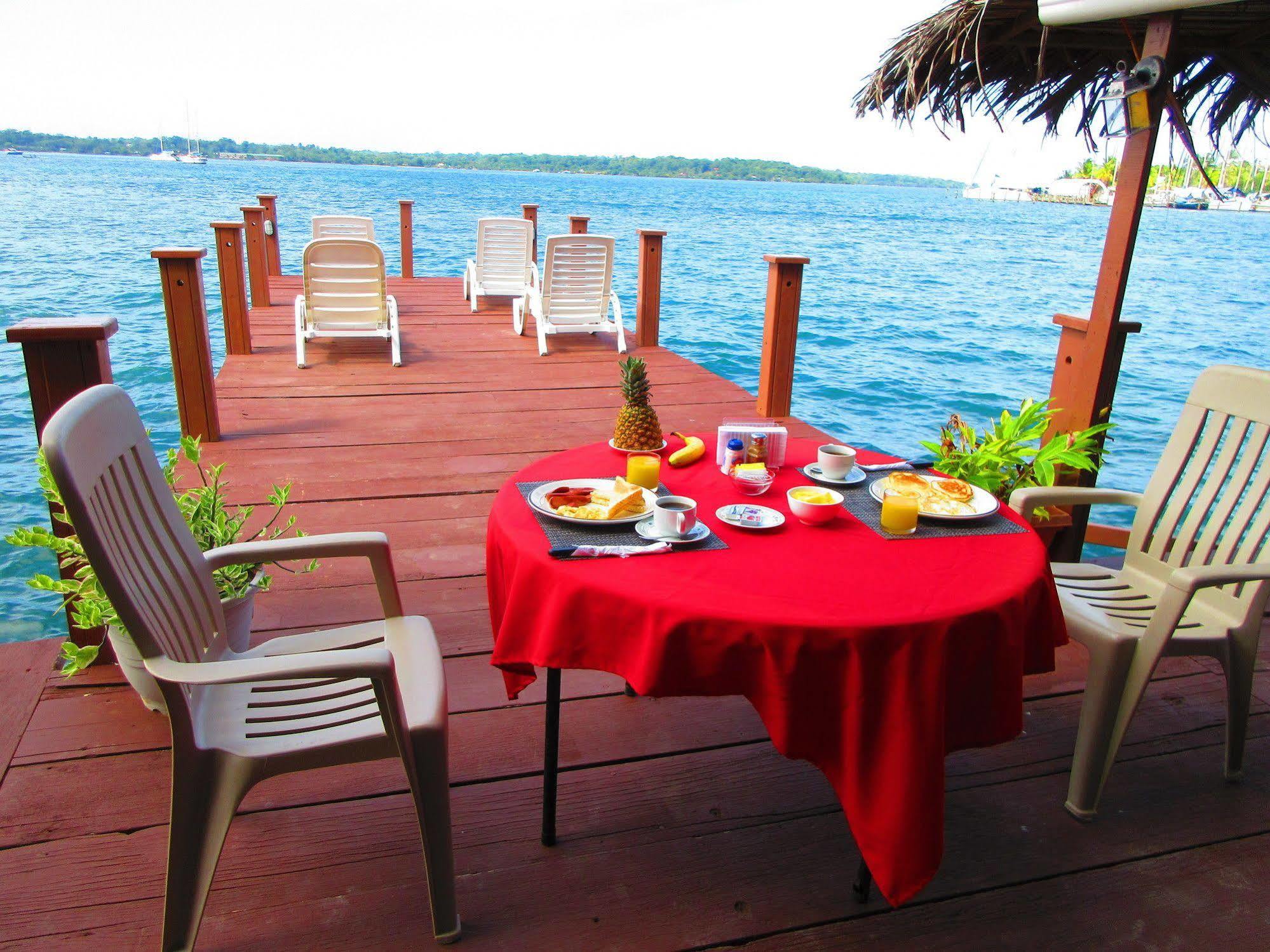 Los Balcones Over The Sea Hotel Bocas del Toro Exterior foto