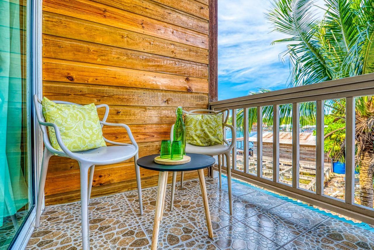 Los Balcones Over The Sea Hotel Bocas del Toro Exterior foto