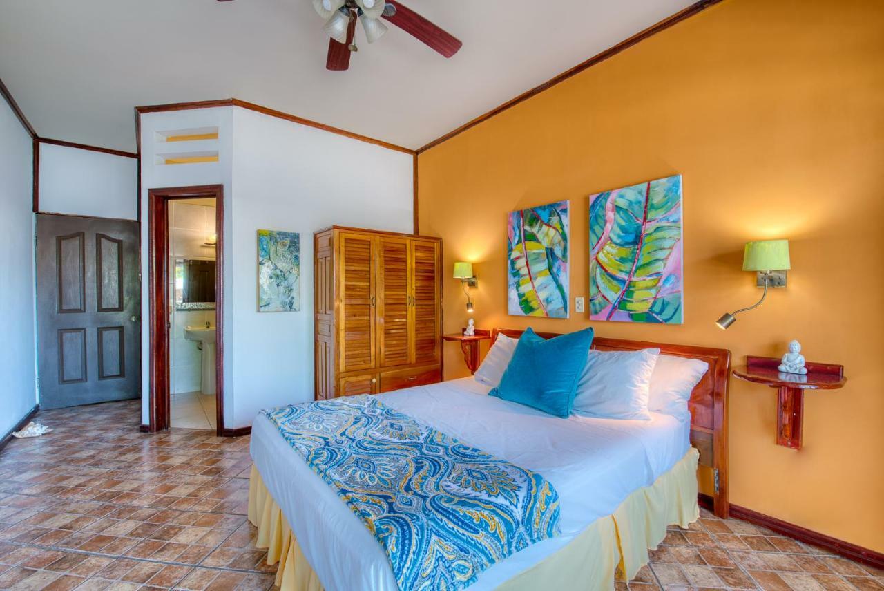 Los Balcones Over The Sea Hotel Bocas del Toro Exterior foto