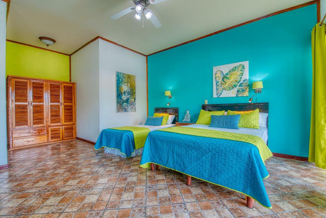 Los Balcones Over The Sea Hotel Bocas del Toro Exterior foto