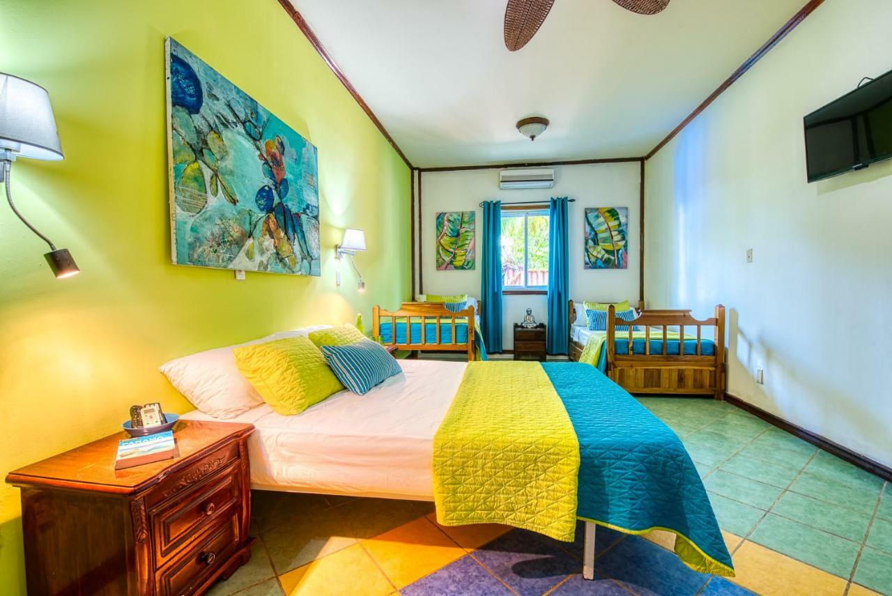 Los Balcones Over The Sea Hotel Bocas del Toro Exterior foto